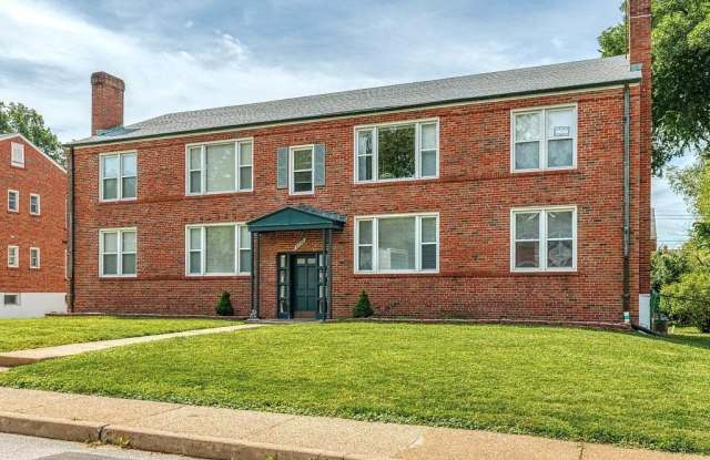 8130 Roxburgh - 8130 Roxburgh Drive, Clayton, MO 63105