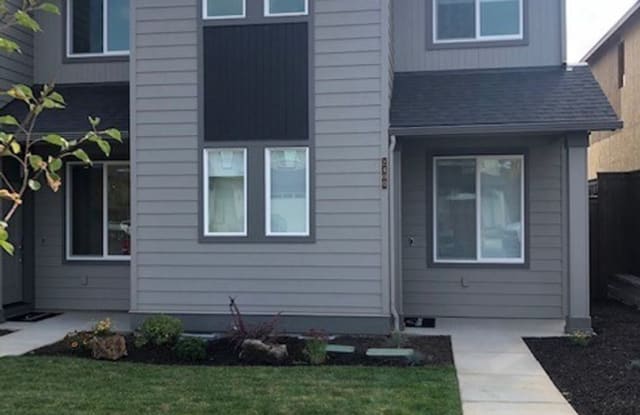 2400 NE Victor Pl. - 2400 NE Victor Pl, Bend, OR 97701