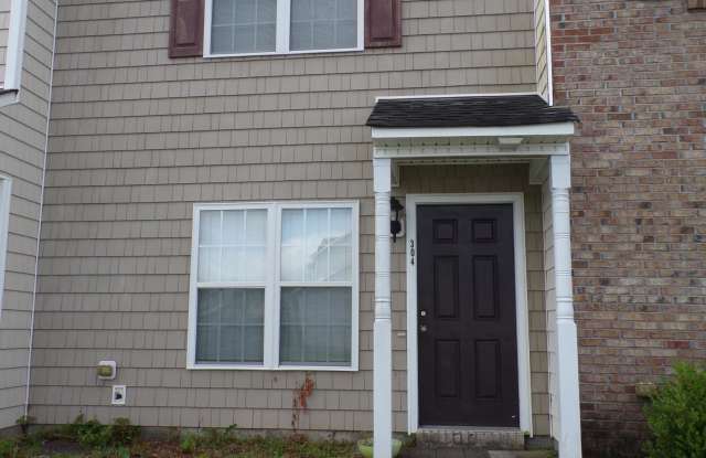 304 Streamwood Drive Gallery 3