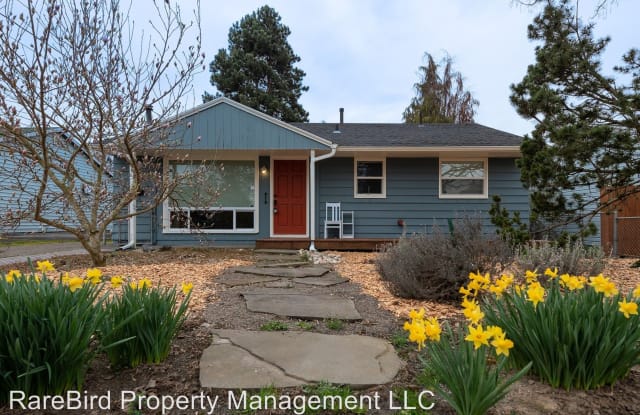 10221 N Oswego Ave - 10221 North Oswego Avenue, Portland, OR 97203