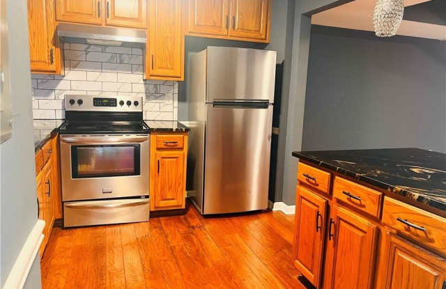 1786 Twin Brooks Drive SE - 1786 Twin Brooks Drive Southeast, Marietta, GA 30067