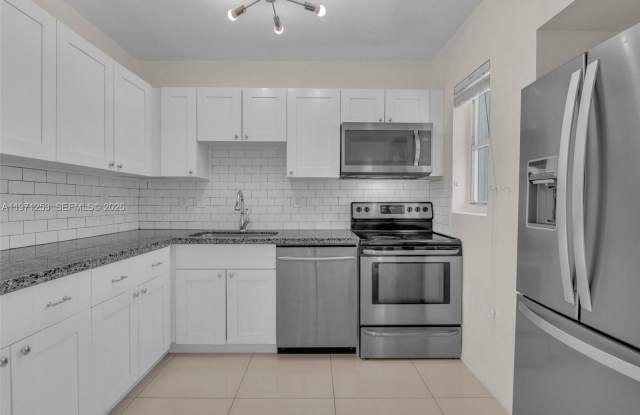 6510 Southwest 63rd Court Gallery 4