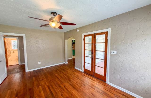 1824 NW 5th Ave - Pet Friendly! Gallery 3