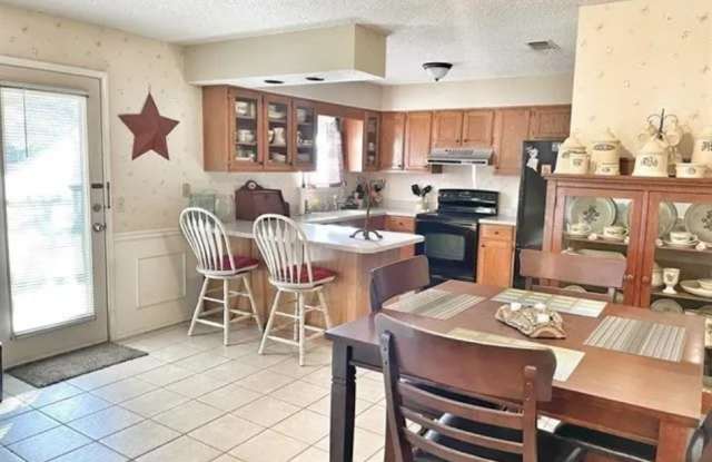 6044 Laura Ln Gallery 4