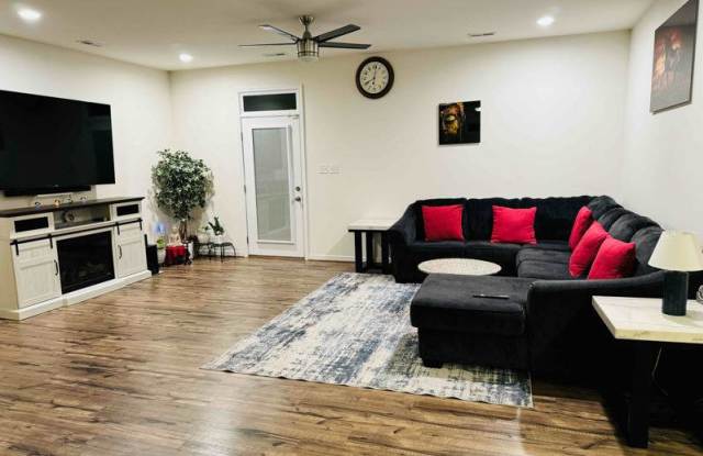 4002 Carrie Mill XING - 4002 Carrie Mill Xing, Glen Allen, VA 23059