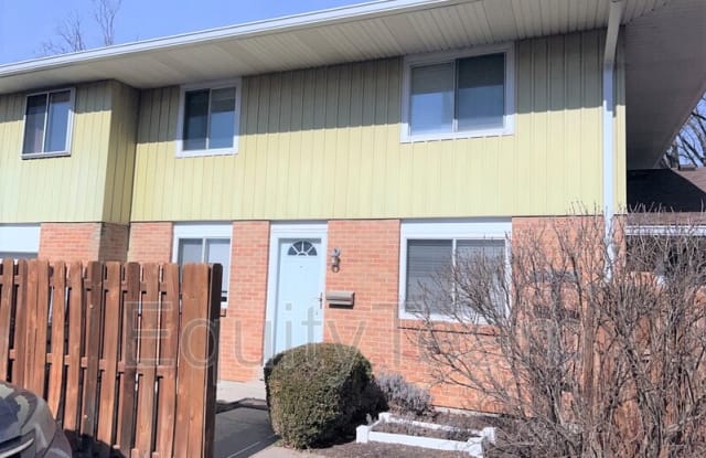 1642 Mars Hill Dr - 1642 Mars Hill Drive, West Carrollton, OH 45449