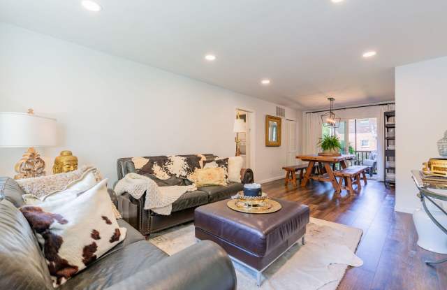 Fully Furnished 2 Bed/1 Bath Condo in Highly Desired Emory Chase! photos photos