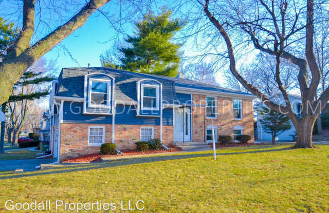 2209 Woodland Ave - 2209 Woodland Avenue, West Des Moines, IA 50266