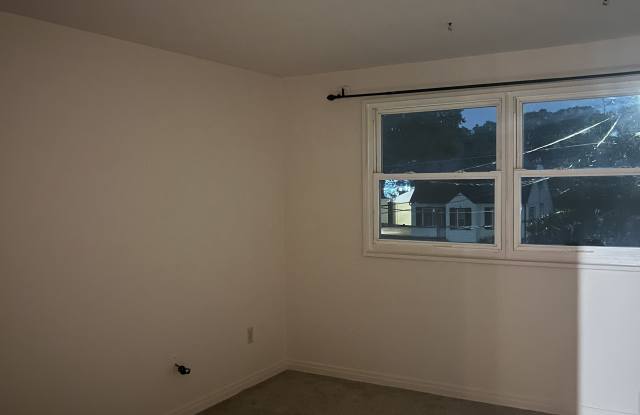 434 Ivyhurst Road North photos photos