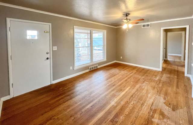 Charming Home Near 15th  Boulevard photos photos