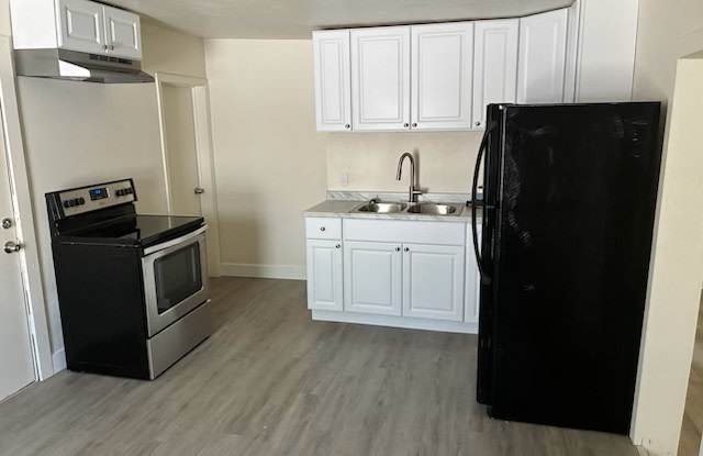 212 14th Ave N - 1 photos photos