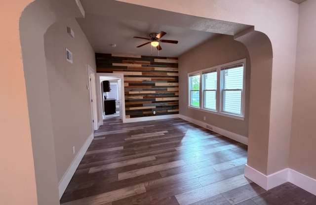 Large Renovated 5BR/2.5BA Single Family Rent to Own Home Gallery 1