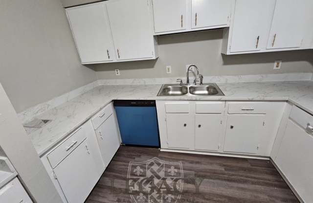 1077 Harold Drive - 1 Gallery 2