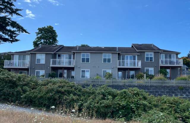 End Unit, 3 Bed, 2.5 Bath PLUS Bonus Room, Anacortes photos photos