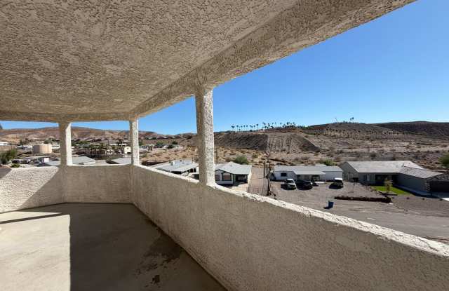 2BR 2BA Riverview Bluffs Condo, 1st Floor *Secure gated entrance,assigned parking Views & Amenities!!! Gallery 3