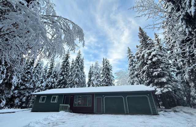 2 bedroom / 2 car attached garage / North Pole / No pets, Sorry photos photos
