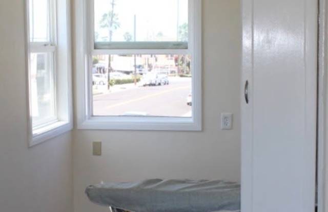 603 N Ditmar St Gallery 3