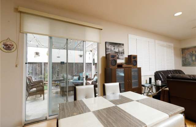4095 Castaway Gallery 4