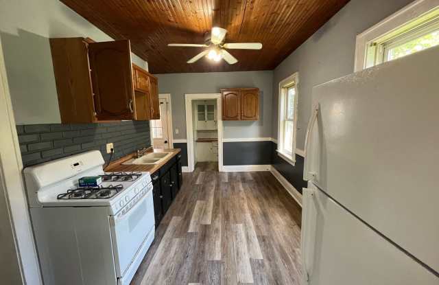 4 Bed 1.5 Bath Single Family Home in Wausau Gallery 3