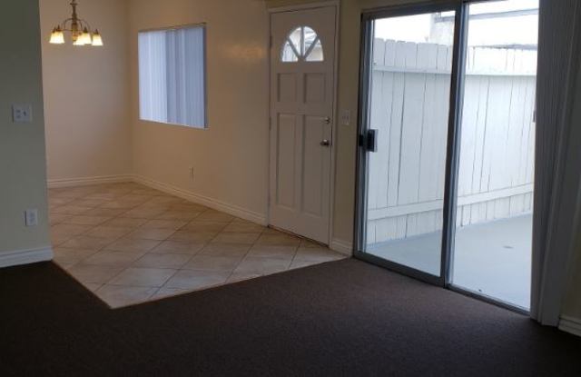 16682 Blanton Ln C Gallery 3