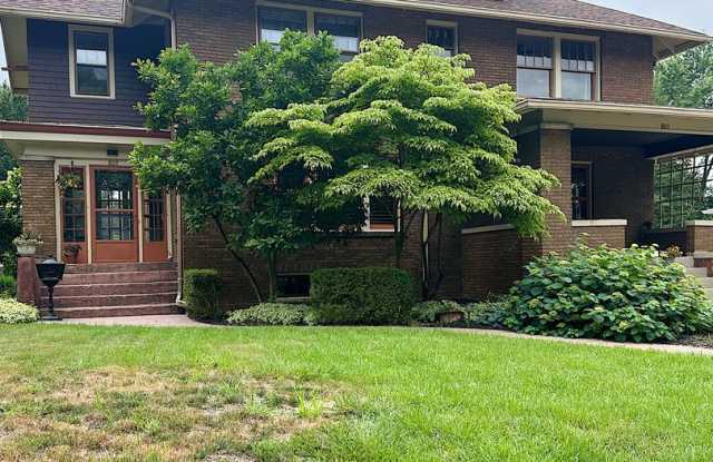 Charming Furnished 3BR/2BA Duplex in Historic Highland Park photos photos
