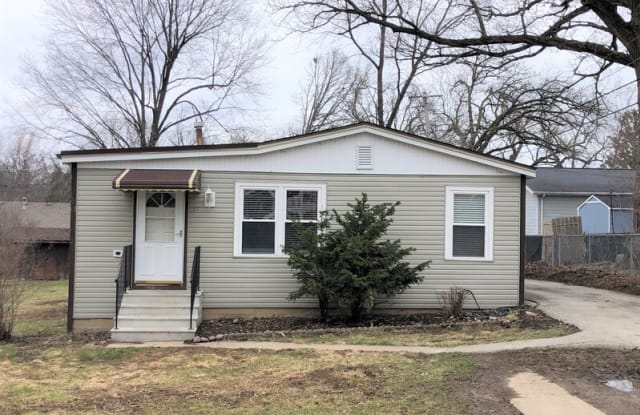 117 Deerpath Rd - 117 Deer Path, Lake in the Hills, IL 60156