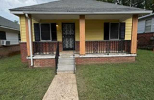 Welcome to 258 Oak Street! Gallery 1