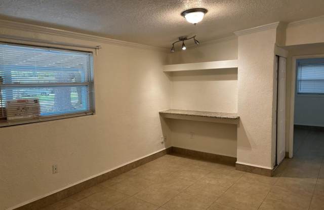 1824 S BROOKVIEW Drive S Gallery 4