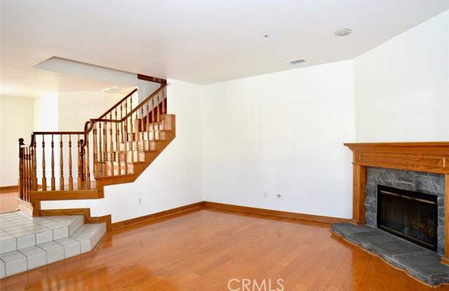 748 West Naomi Avenue Gallery 3