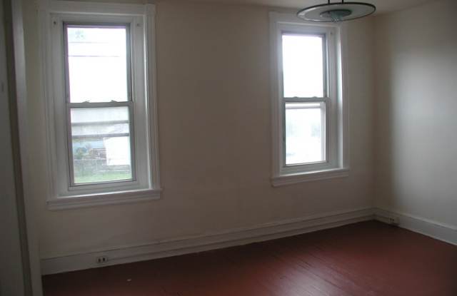 1400 Mount Ephraim Avenue Gallery 4