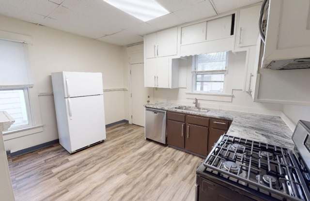 SPACIOUS 4 BEDROOMS / 2 FULL BATHS BEAUTIFUL HOUSE!! AVAILABLE FALL 2026! photos photos