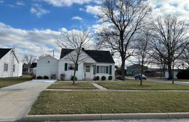 302 E Indiana Avenue - 302 East Indiana Avenue, Maumee, OH 43537