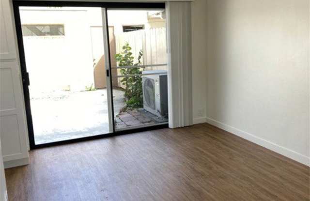 21292 Greenspray Lane Gallery 4