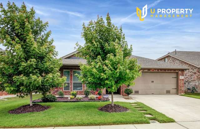 Built in 2015 one story house, Close to US 75 and Hwy 121. photos photos