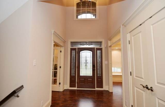 14707 Pleasant Crest Avenue Gallery 2