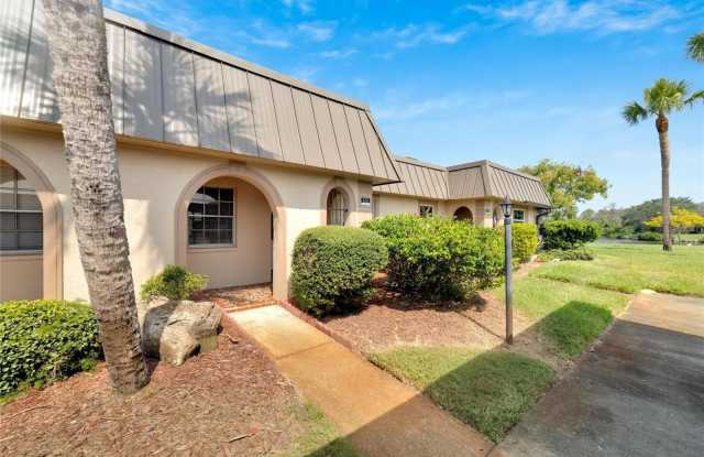 4112 HAMPTON DRIVE Gallery 4