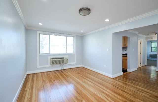 2832 Hartford St SE Apt 203 - 2832 Hartford St SE, Washington, DC 20020