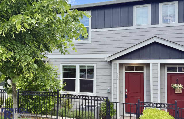 Modern 3BR/2.5BA Townhome in Cornelius – Bonus Loft, 2-Car Garage & Move-In Ready! photos photos