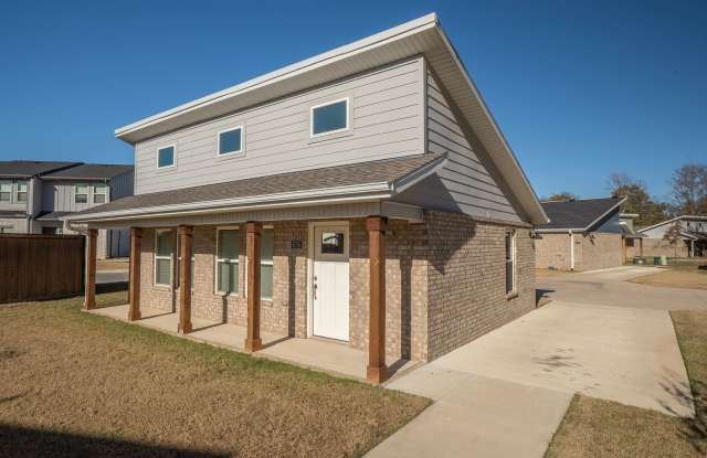 2 Bedroom 2 Bath home located in Fayetteville! Gallery 3