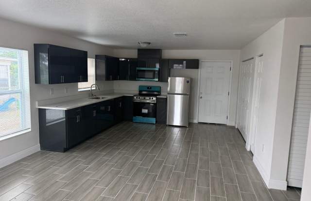 3 Bed 2 Bath Home in Port Richey! Gallery 4
