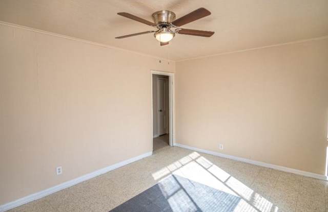 Cozy Remodeled Home Near Downtown Gallery 1