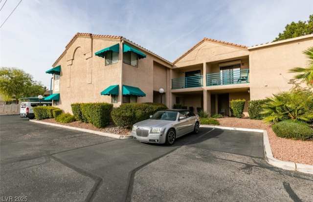 2210 E University Avenue photos photos