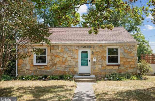 1508 S LOUDOUN Street Gallery 1