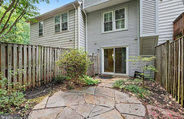 15067 MAPLE GLEN Court Gallery 4