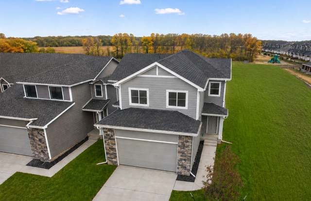 Welcome to 1817 NE Heritage Drive in Grimes! Gallery 1