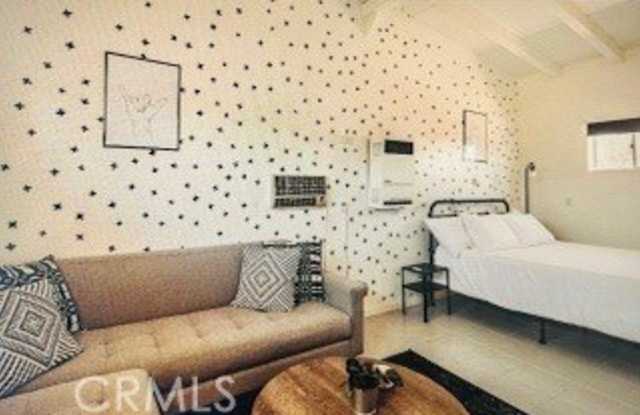 74768 Sunset Drive Gallery 2