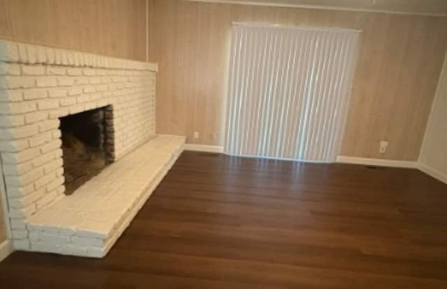 719 East Menlo Avenue photos photos