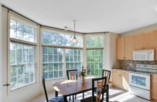 117 Crown Ct Gallery 2
