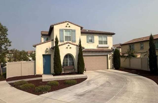 Stylish 4BR/3BA Home in Rosetta Canyon with Pool  Spa photos photos