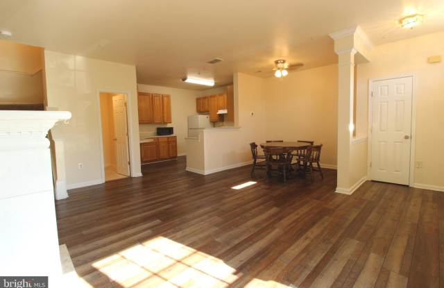 8714 GREEN FIELD COURT Gallery 4